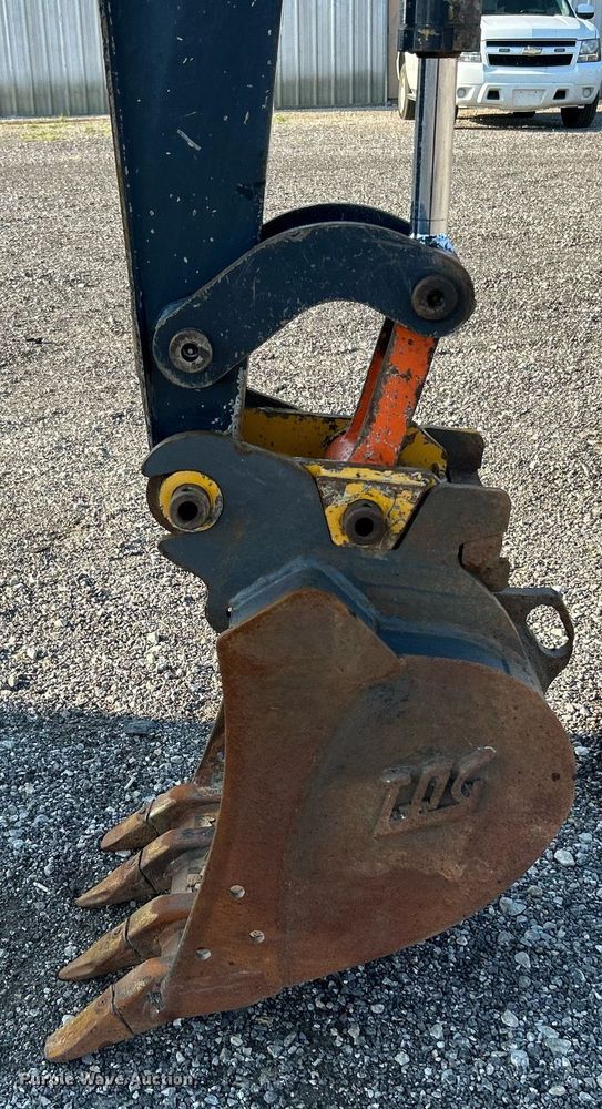 image for item KW9033 2013 John Deere 35D  mini excavator