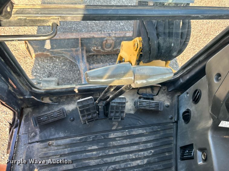 image for item KW9033 2013 John Deere 35D  mini excavator