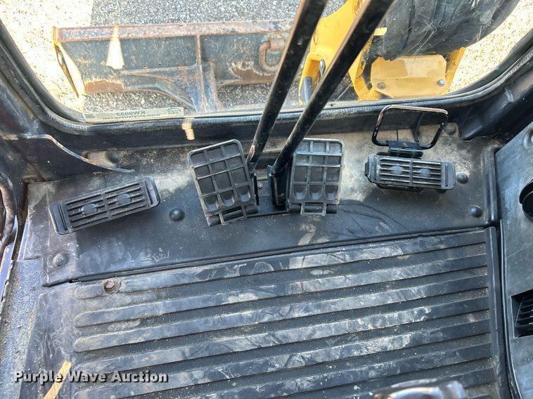 image for item KW9033 2013 John Deere 35D  mini excavator