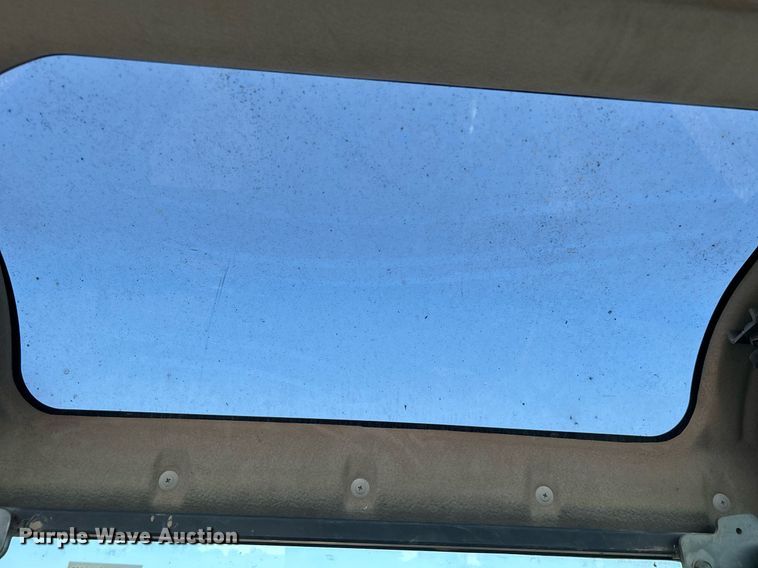 image for item KW9033 2013 John Deere 35D  mini excavator