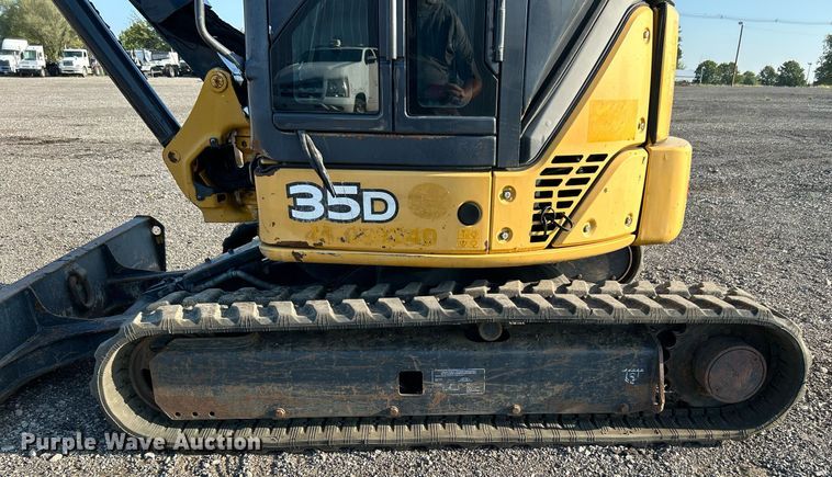 image for item KW9033 2013 John Deere 35D  mini excavator
