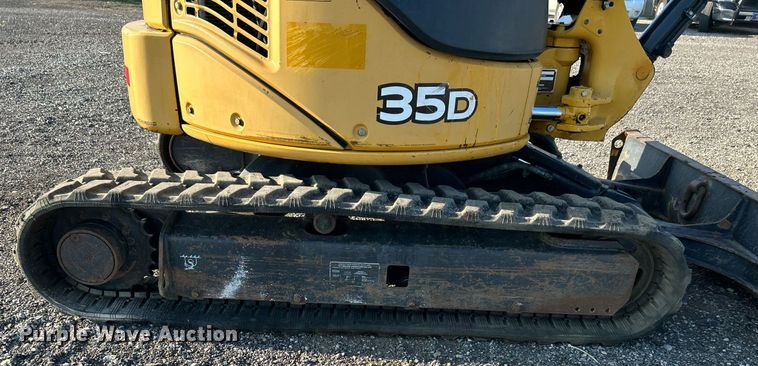 image for item KW9033 2013 John Deere 35D  mini excavator