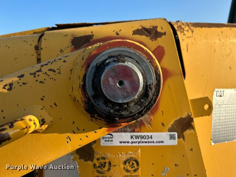 image for item KW9034 John Deere 210C  backhoe