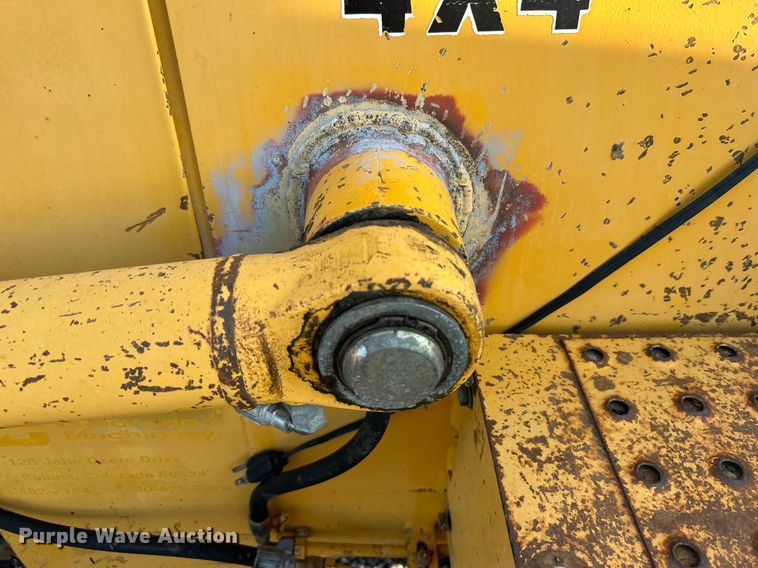 image for item KW9034 John Deere 210C  backhoe