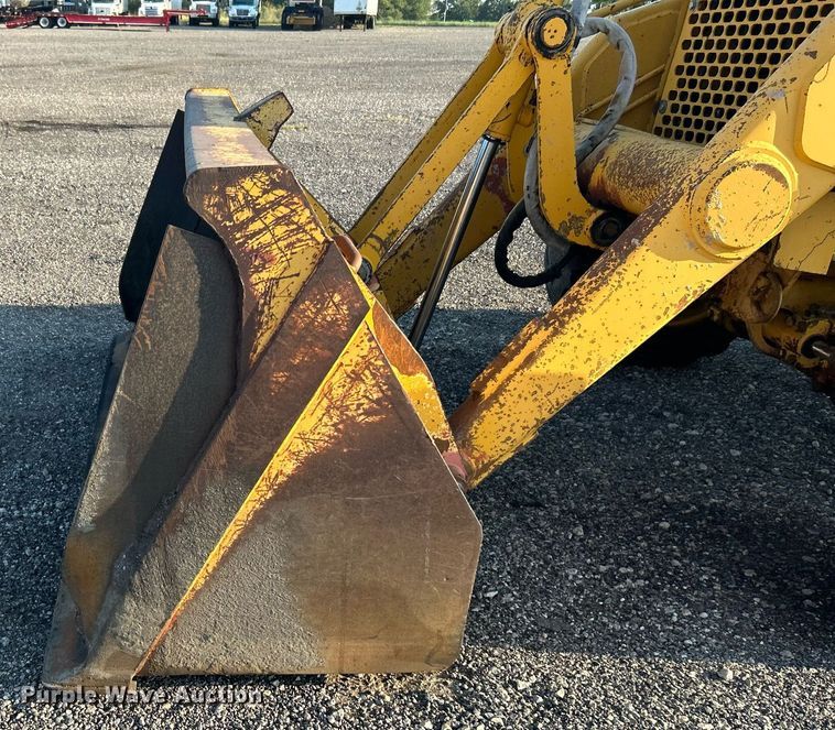 image for item KW9034 John Deere 210C  backhoe