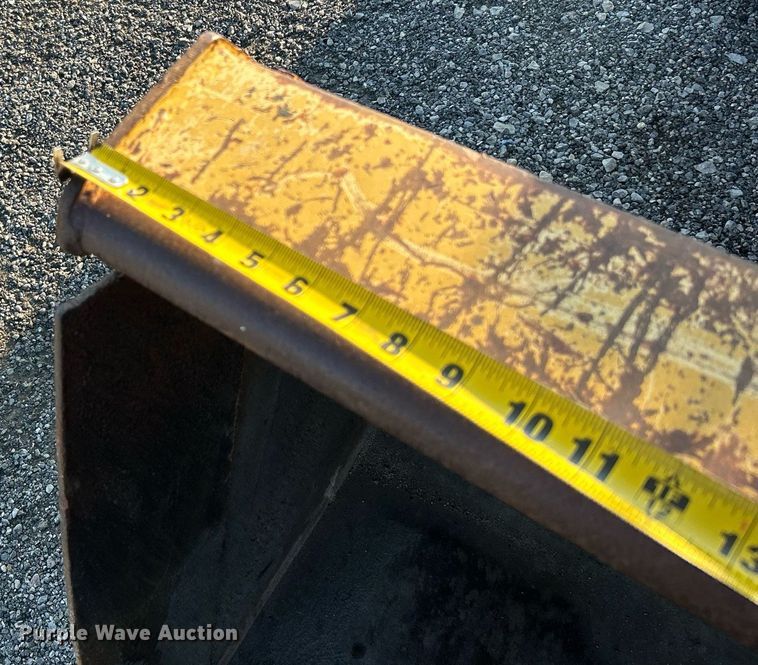 image for item KW9034 John Deere 210C  backhoe