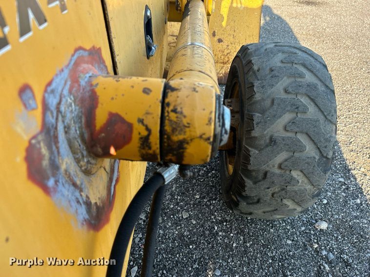 image for item KW9034 John Deere 210C  backhoe