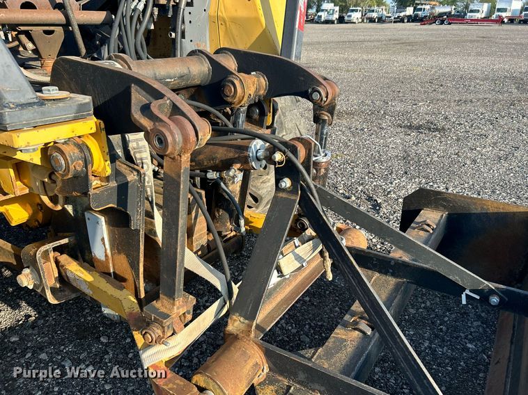 image for item KW9034 John Deere 210C  backhoe