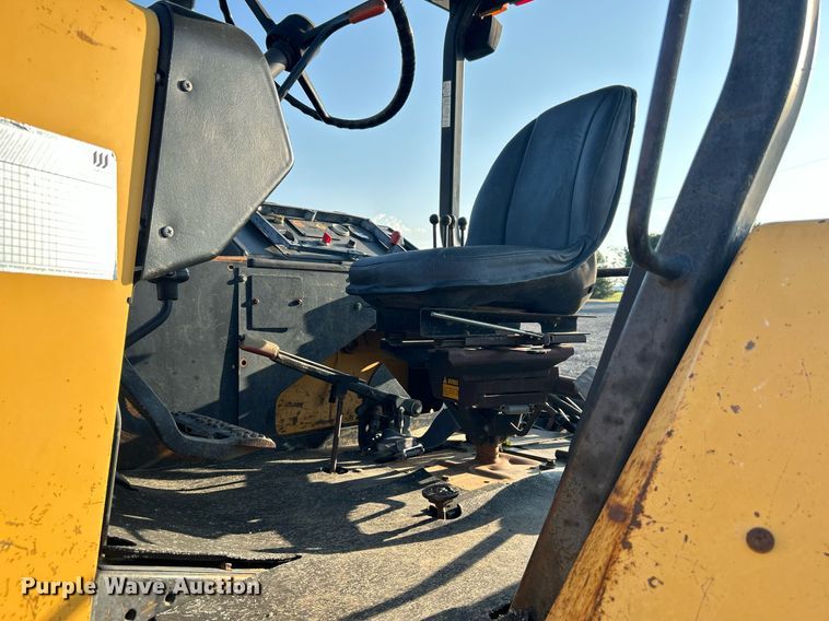 image for item KW9034 John Deere 210C  backhoe