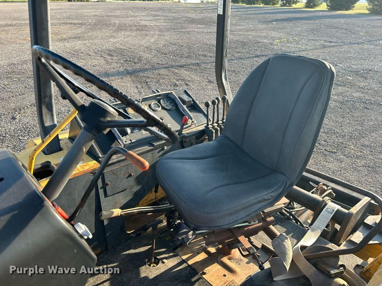 image for item KW9034 John Deere 210C  backhoe