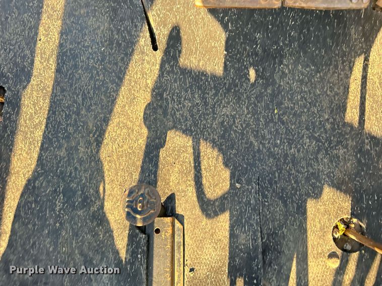 image for item KW9034 John Deere 210C  backhoe