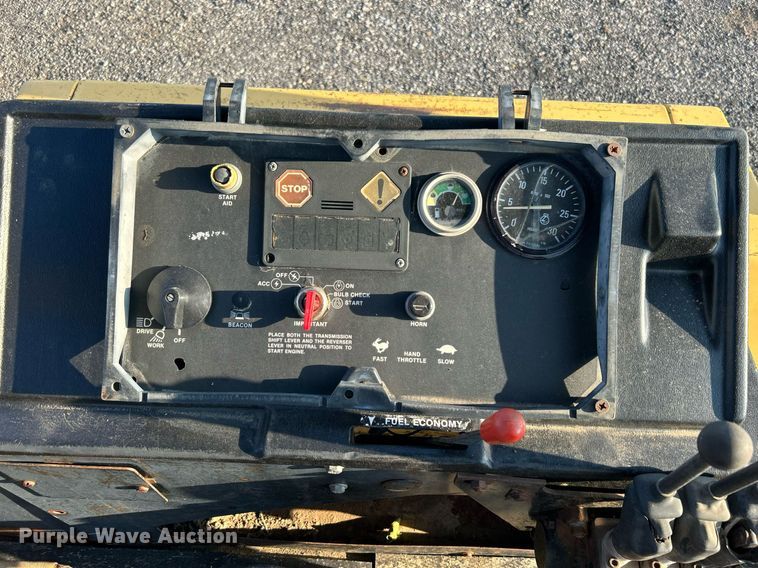 image for item KW9034 John Deere 210C  backhoe