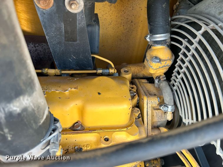 image for item KW9034 John Deere 210C  backhoe