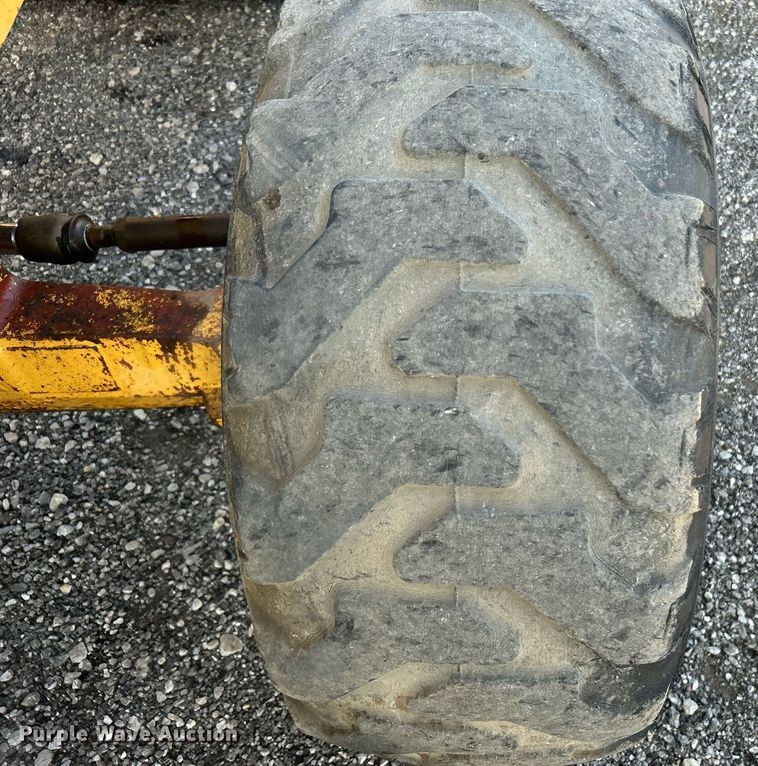 image for item KW9034 John Deere 210C  backhoe