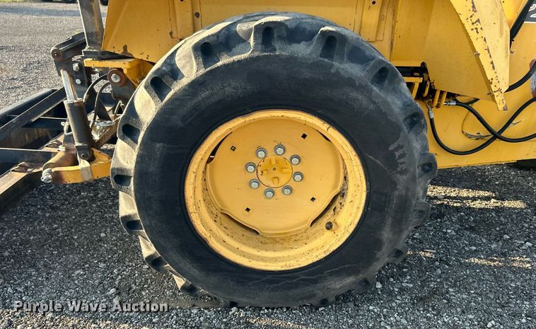 image for item KW9034 John Deere 210C  backhoe