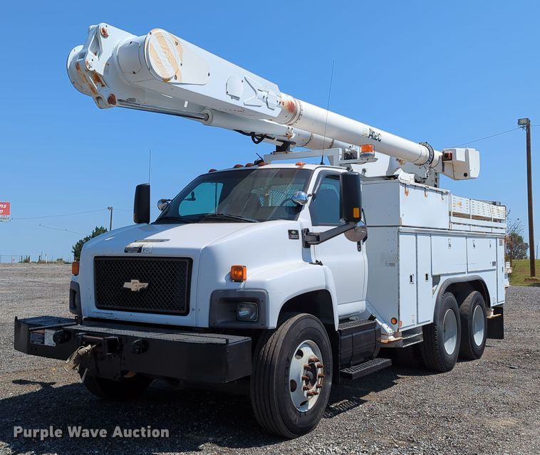 image for item KW9038 2006 Chevrolet C8500  bucket truck
