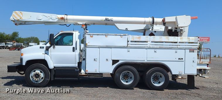 image for item KW9038 2006 Chevrolet C8500  bucket truck
