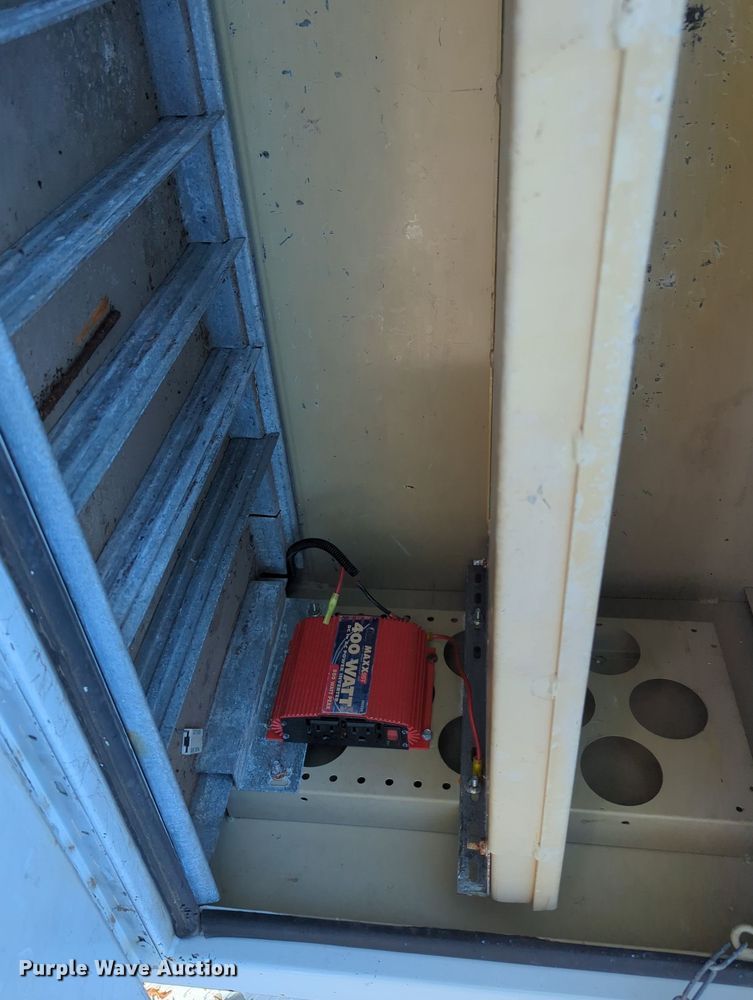 image for item KW9038 2006 Chevrolet C8500  bucket truck