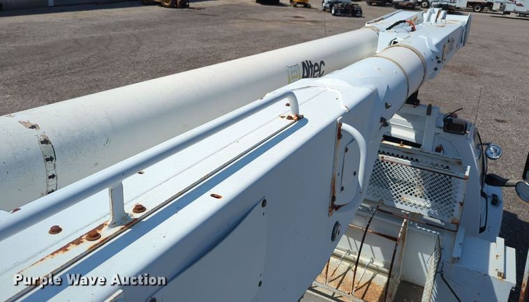 image for item KW9038 2006 Chevrolet C8500  bucket truck