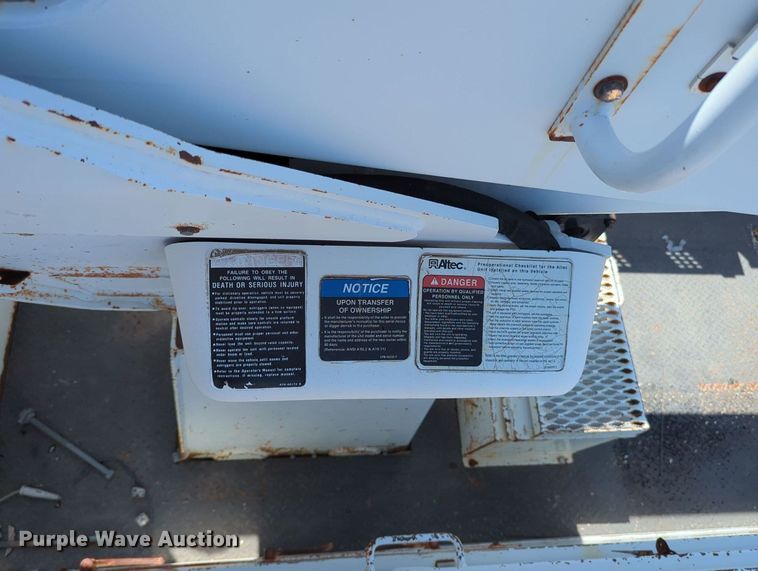 image for item KW9038 2006 Chevrolet C8500  bucket truck