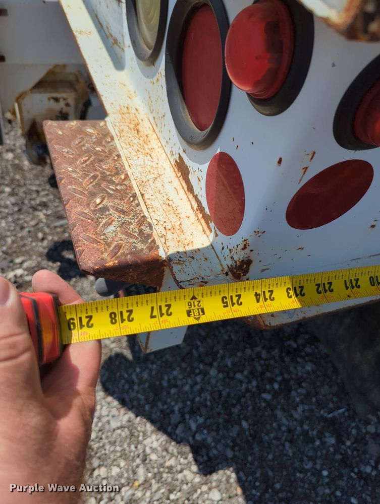 image for item KW9038 2006 Chevrolet C8500  bucket truck