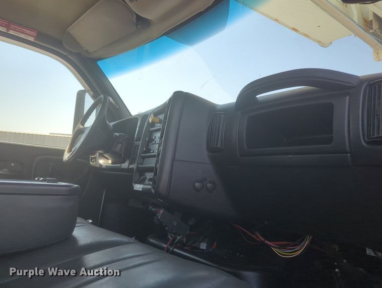 image for item KW9038 2006 Chevrolet C8500  bucket truck