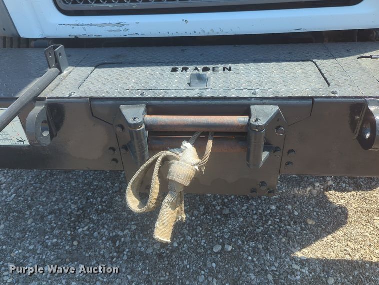 image for item KW9038 2006 Chevrolet C8500  bucket truck