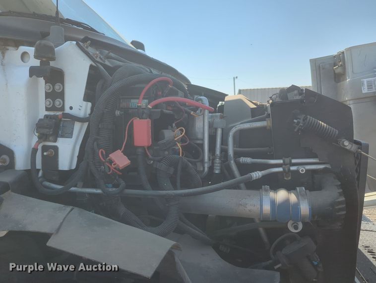 image for item KW9038 2006 Chevrolet C8500  bucket truck