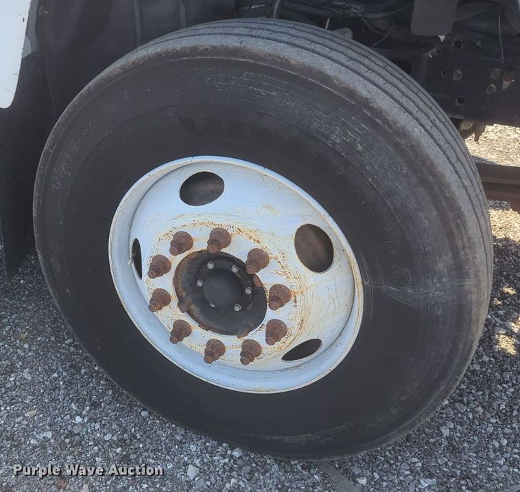 image for item KW9038 2006 Chevrolet C8500  bucket truck