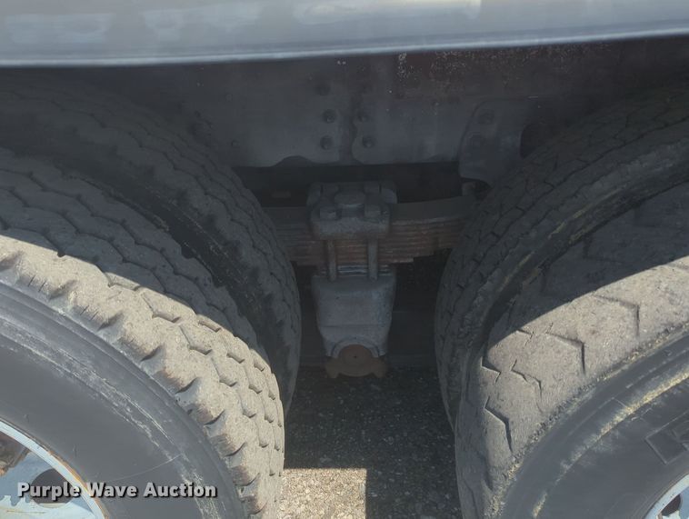 image for item KW9038 2006 Chevrolet C8500  bucket truck