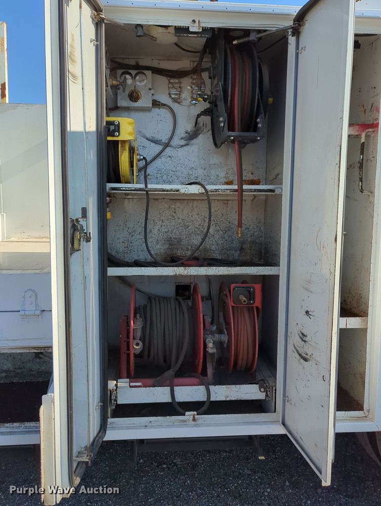 image for item KW9043 2013 Freightliner Business Class M2  utility / service truck