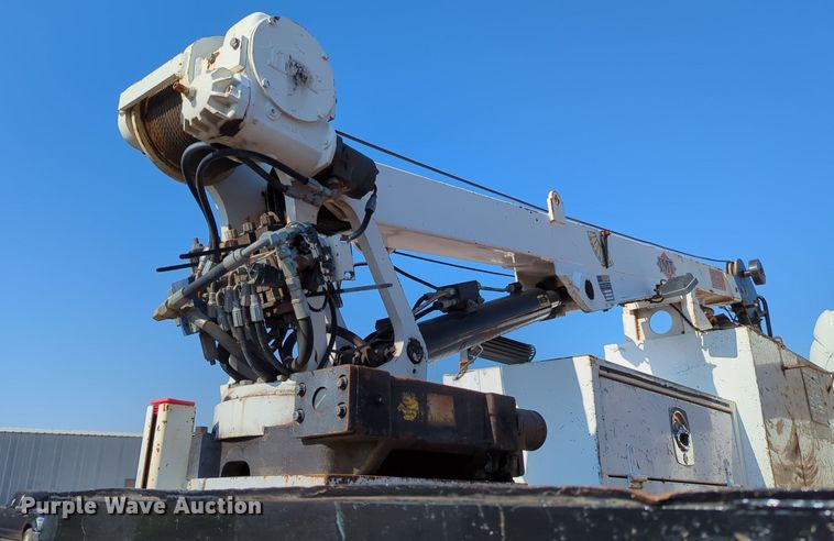 image for item KW9043 2013 Freightliner Business Class M2  utility / service truck