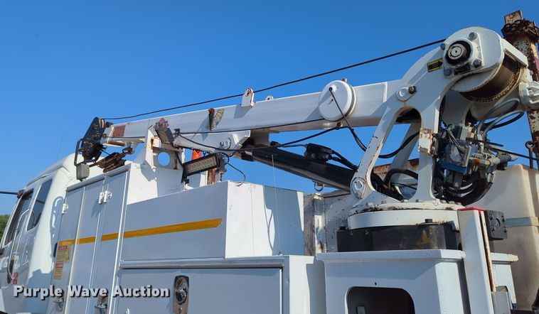 image for item KW9043 2013 Freightliner Business Class M2  utility / service truck