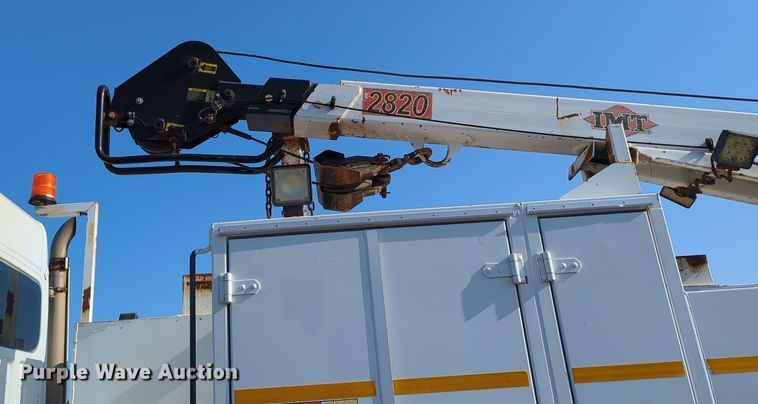 image for item KW9043 2013 Freightliner Business Class M2  utility / service truck