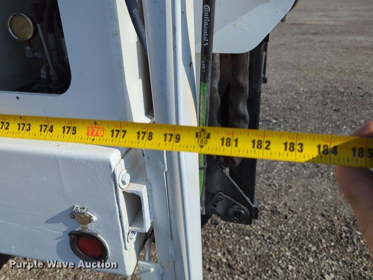 image for item KW9043 2013 Freightliner Business Class M2  utility / service truck