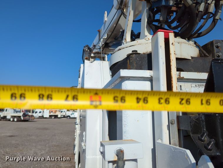 image for item KW9043 2013 Freightliner Business Class M2  utility / service truck