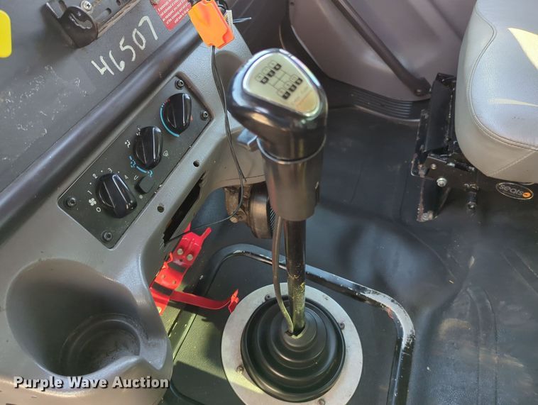 image for item KW9043 2013 Freightliner Business Class M2  utility / service truck