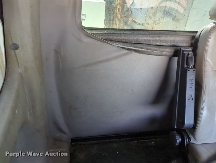 image for item KW9043 2013 Freightliner Business Class M2  utility / service truck