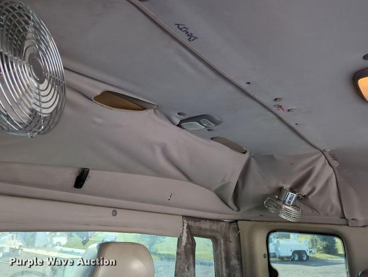 image for item KW9043 2013 Freightliner Business Class M2  utility / service truck