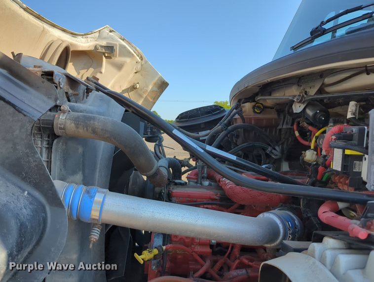 image for item KW9043 2013 Freightliner Business Class M2  utility / service truck