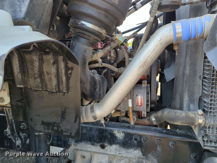 image for item KW9043 2013 Freightliner Business Class M2  utility / service truck