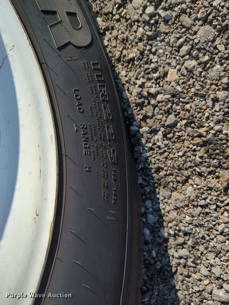 image for item KW9043 2013 Freightliner Business Class M2  utility / service truck