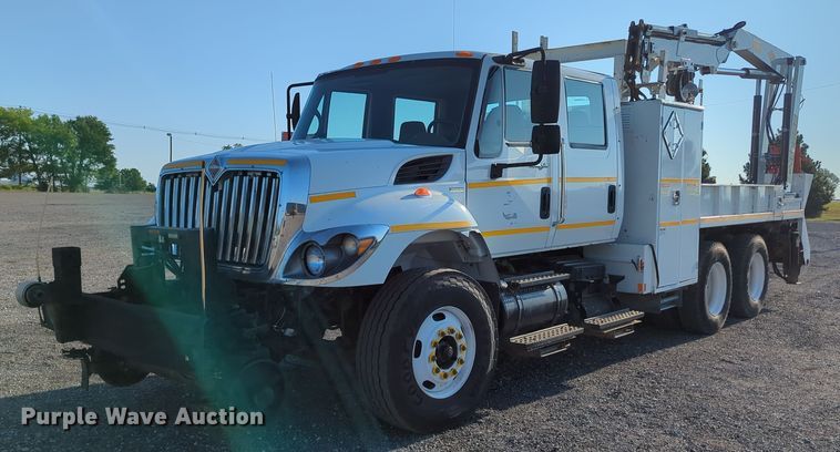 image for item KW9046 2010 International 7000  crane truck