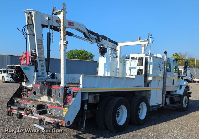 image for item KW9046 2010 International 7000  crane truck