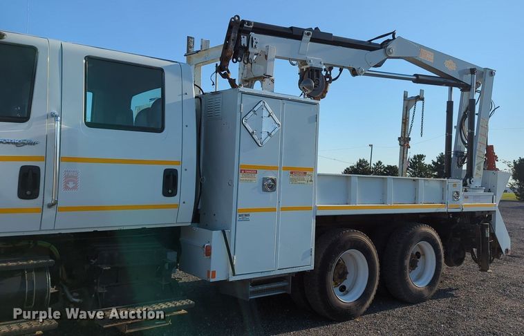 image for item KW9046 2010 International 7000  crane truck