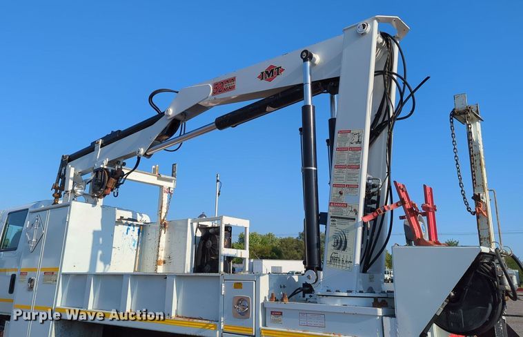 image for item KW9046 2010 International 7000  crane truck