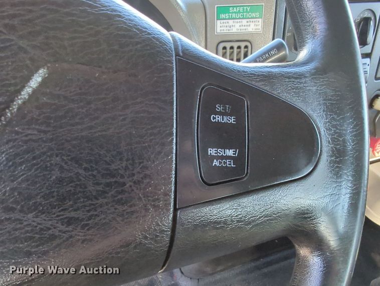 image for item KW9046 2010 International 7000  crane truck