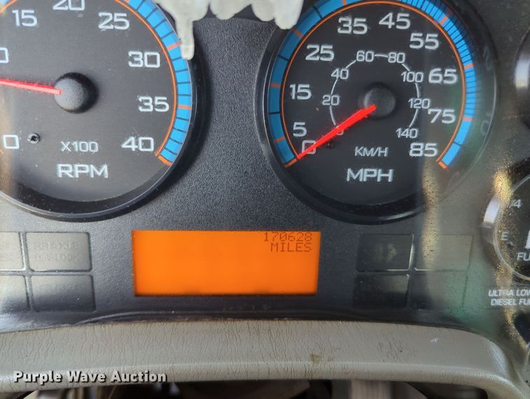 image for item KW9046 2010 International 7000  crane truck