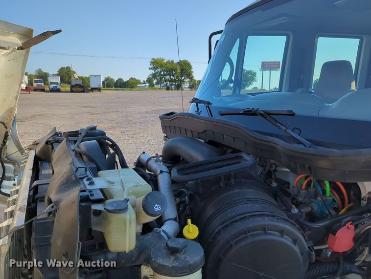 image for item KW9046 2010 International 7000  crane truck