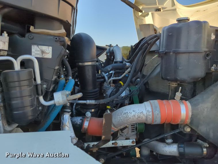 image for item KW9046 2010 International 7000  crane truck